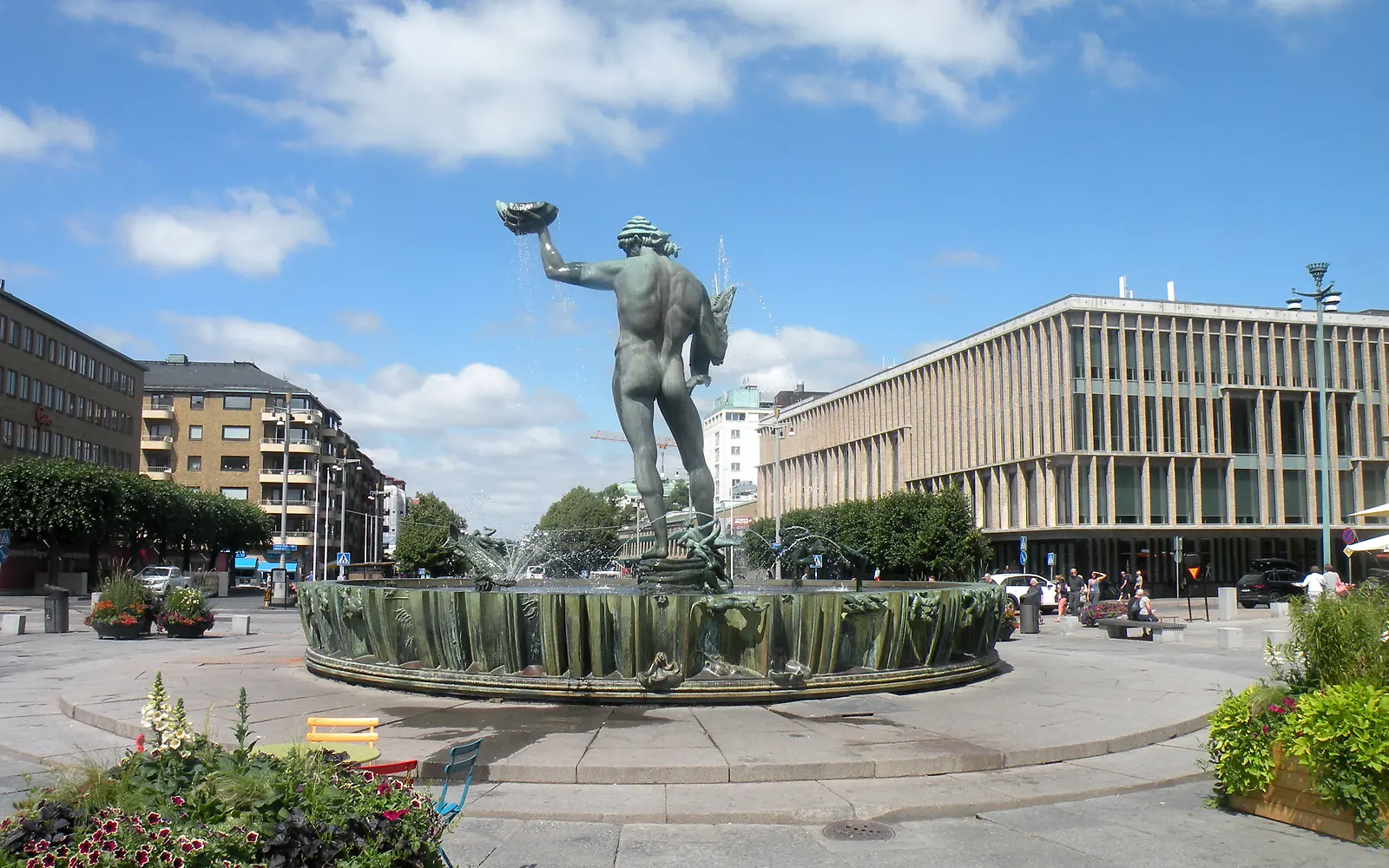 Poseidonstatyn och Götaplatsen i centrala Göteborg